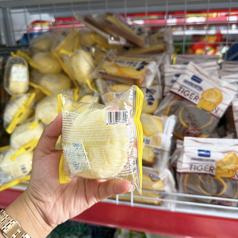 Mặt sau bao bì với phần thông tin in trên gói