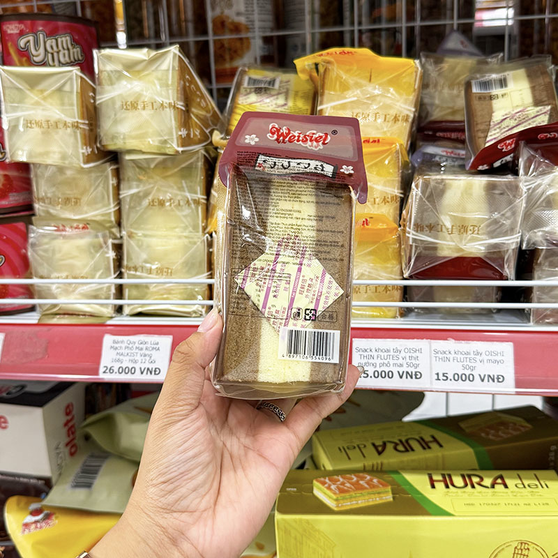 Mặt sau bao bì có thông tin sản phẩm và mã vạch