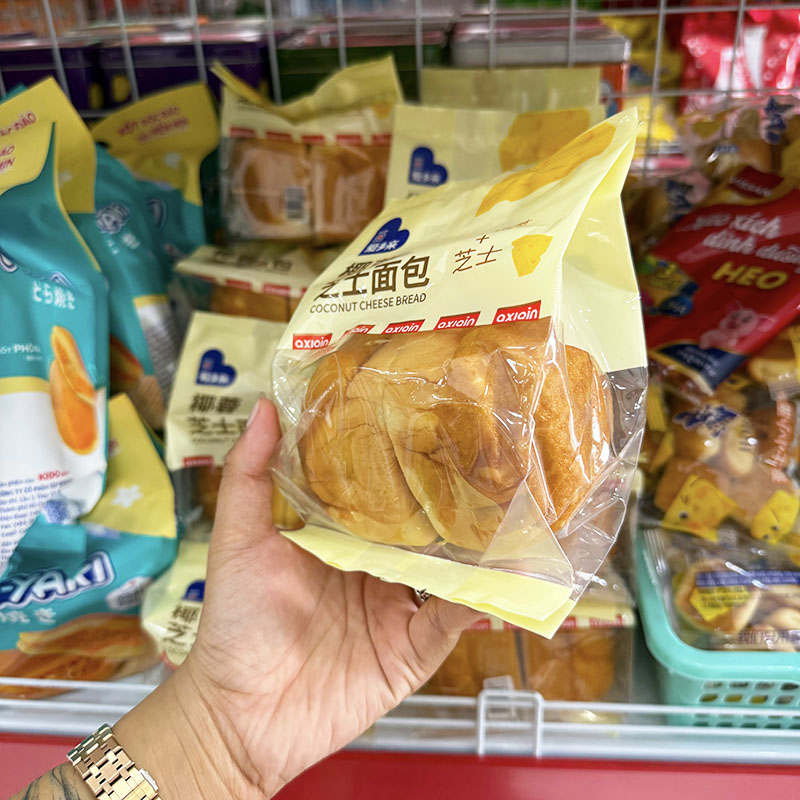 Dáng bánh bên trong túi đóng gói sẵn