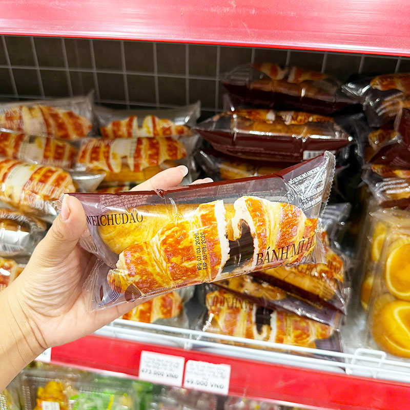 1 Cái Bánh Mì Mini Sừng Bò WEICHUDAO Vị Socola
