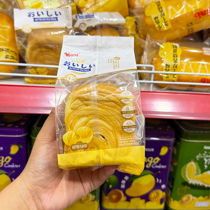 Hình bánh mềm nhiều lớp nhìn rõ qua bao bì