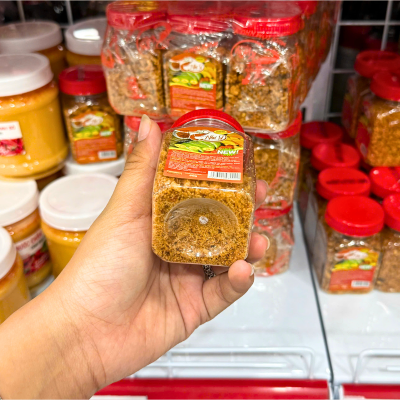 Thiết kế nắp vặn giúp đóng kín sau khi dùng