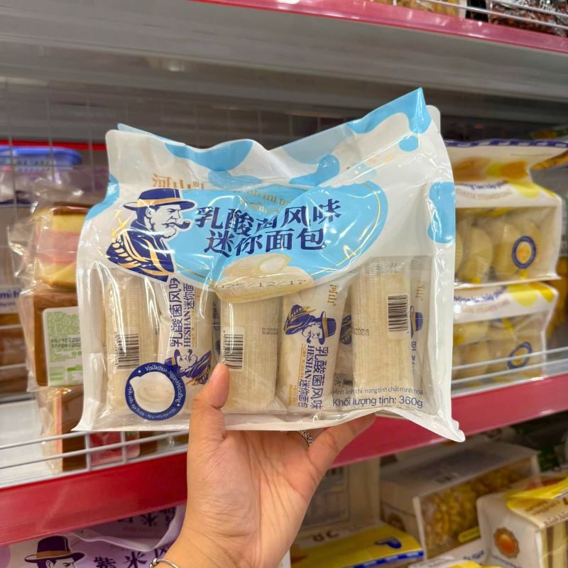 Mặt trước bao bì với tên dòng bánh và khối lượng 360g
