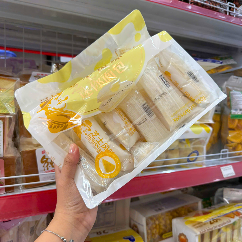 Thùng 12 Bịch Bánh Mì Sữa Chua Mini Ông Già HESHAN Vị Phô Mai 360g