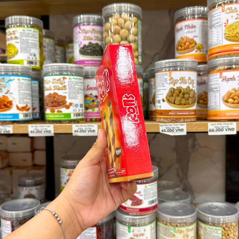 Cạnh hộp nhỏ gọn, tiện cất tủ và mang theo
