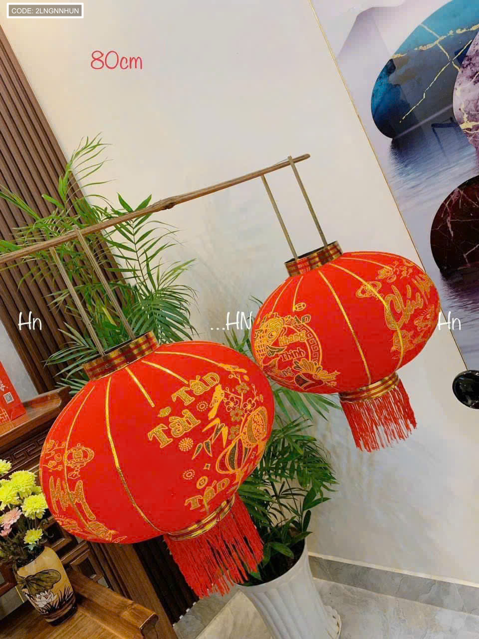 Hình treo theo cặp giúp dễ hình dung cách bày trí thực tế