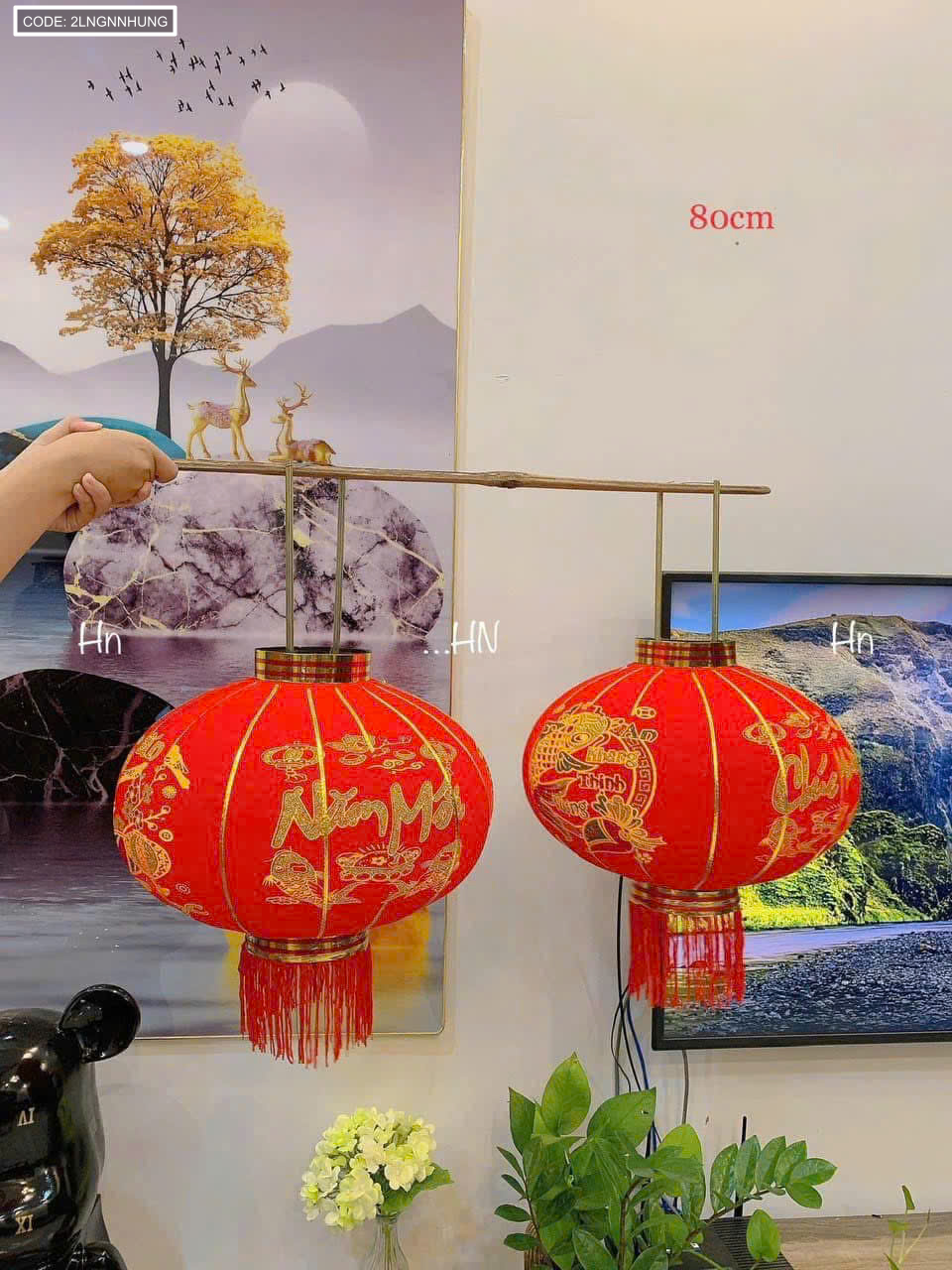 Bộ 2 lồng đèn kích thước 80CM khi treo thực tế