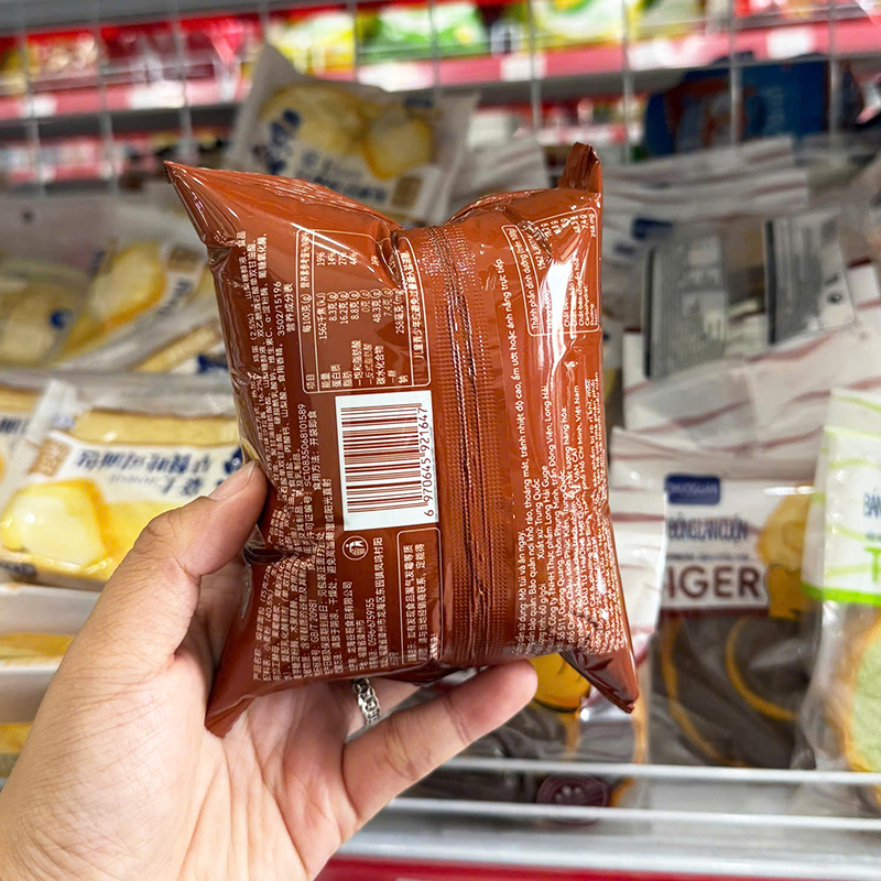 Mặt sau bao bì của từng gói bánh