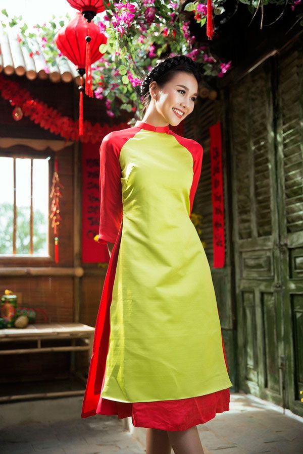 Áo dài nữ cách tân còn đem đến cho bạn một vẻ đẹp trẻ trung và hiện đại.
