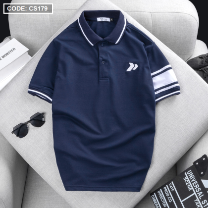 Tổng thể áo polo với cổ bẻ và tay áo phối sọc