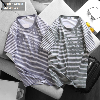Hai phiên bản màu của áo cùng dải size M đến XXL