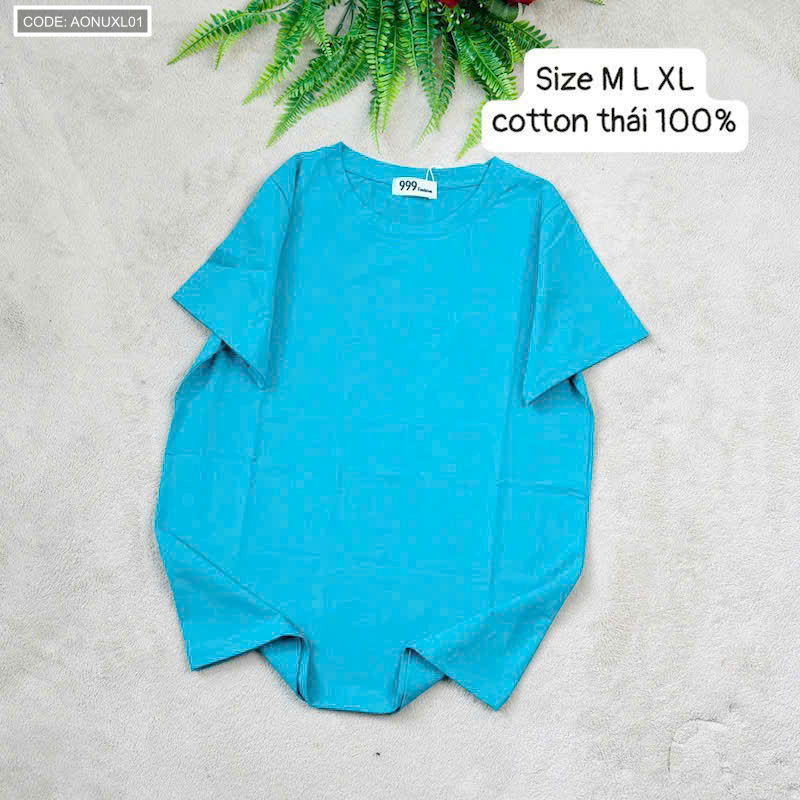 Phiên bản màu xanh ngọc trơn, dễ phối cùng đồ basic