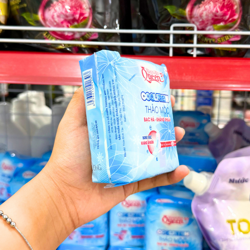 Băng Vệ Sinh Queen Hoàng Kim Coolfresh Thảo Mộc Bạc Hà - Kháng Khuẩn