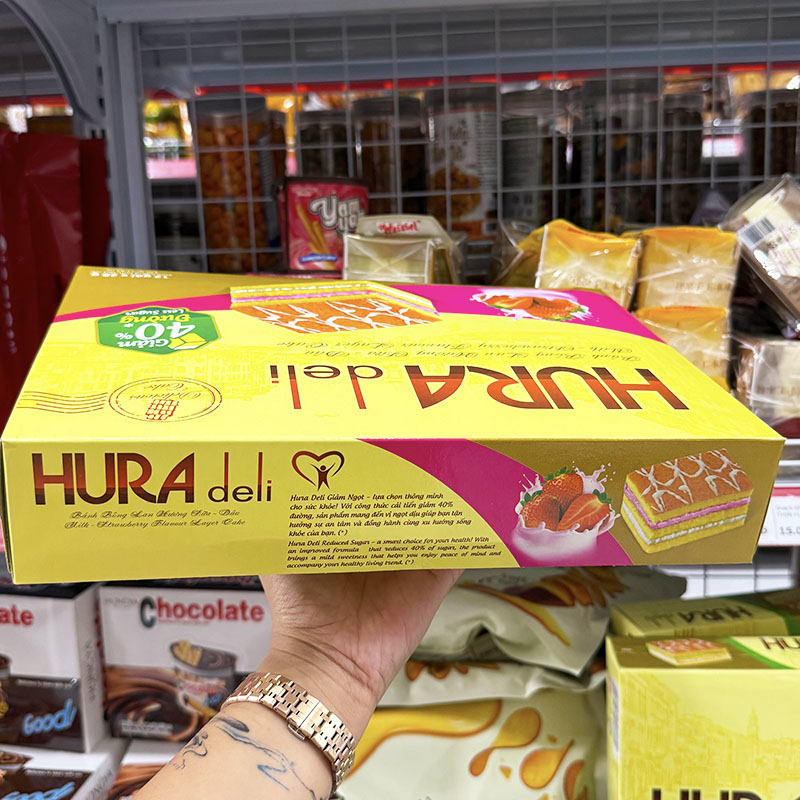 Bánh bông lan Hura Deli hương sữa dâu 336g (12 gói x 28g)