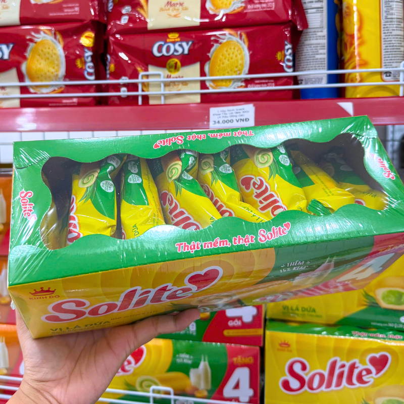 Bánh bông lan cuộn kem Solite vị lá dứa hộp lớn 396g