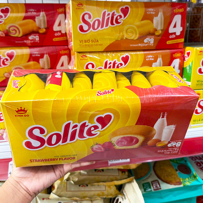 Bánh Bông Lan Tròn Nhân Kem Dâu Solite 324g