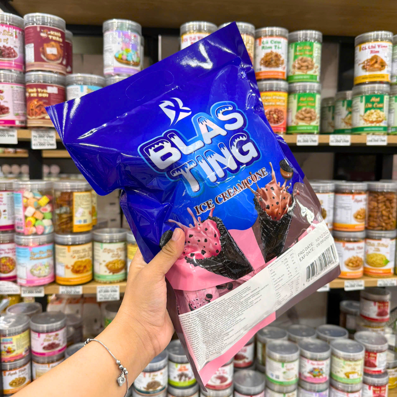 Bánh Ốc Quế Kem Mix 2 Vị Dâu Socola Adorable 300g