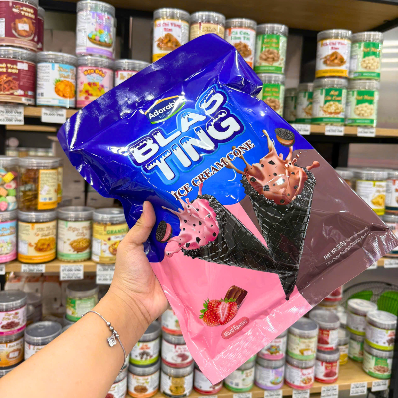 Thiết kế túi lớn tiện dùng tại nhà hoặc mang theo khi đi học/đi làm