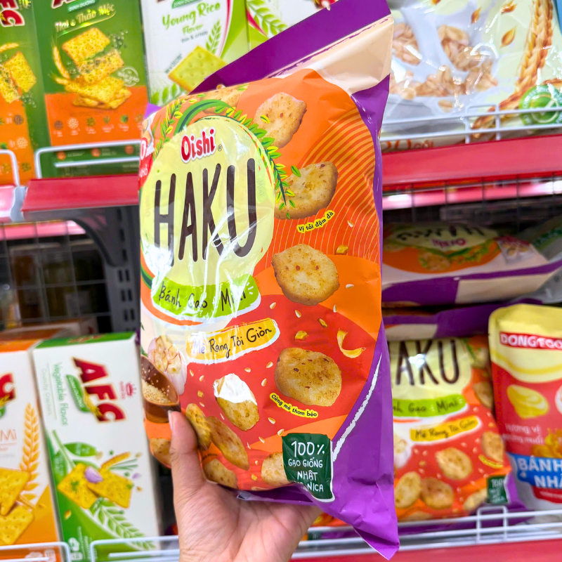 Bánh Gạo Mini Oishi Haku Mè Rang Tỏi Giòn 150g