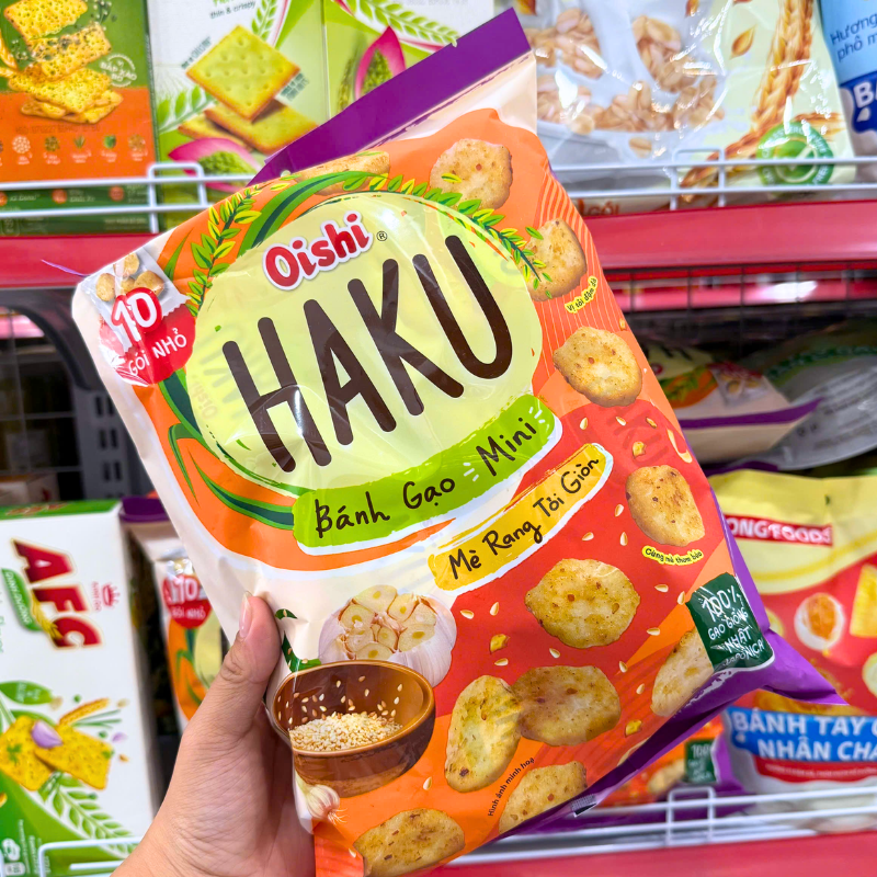 Bánh Gạo Mini Oishi Haku Mè Rang Tỏi Giòn 150g