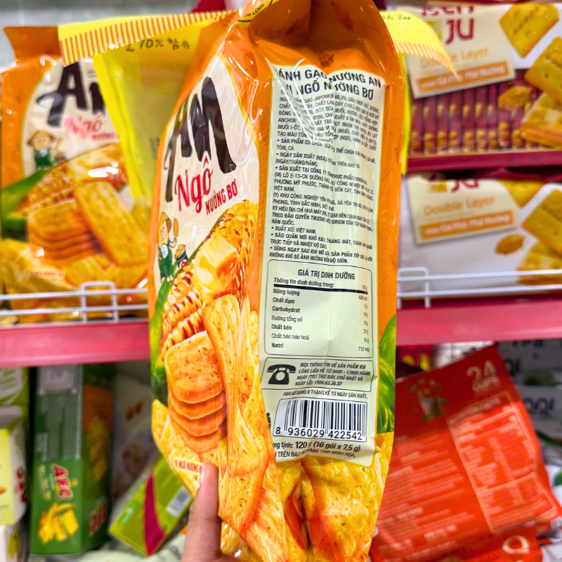 Thông tin thành phần và chi tiết sản phẩm ở mặt sau bao bì