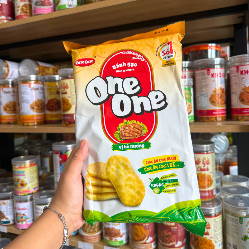 Mặt trước bao bì với tên sản phẩm và hương vị bò nướng