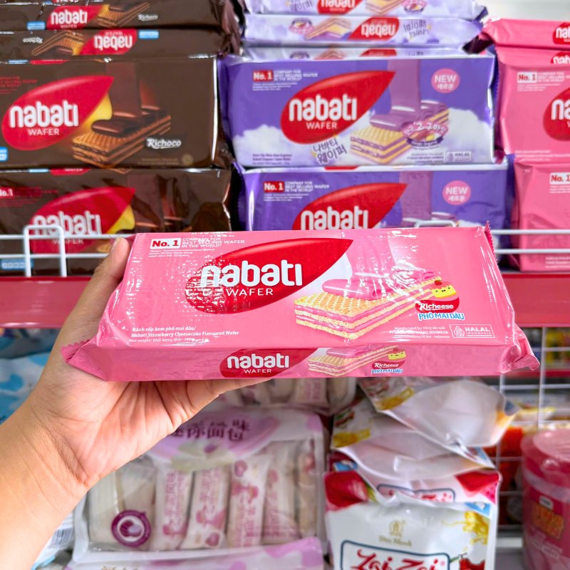 Bánh Kem Xốp NABATI Vị Dâu 110g Gói Màu Hồng