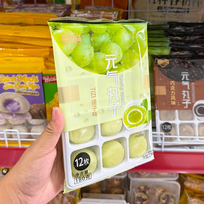 Khay mochi bên trong giúp lấy từng chiếc gọn gàng