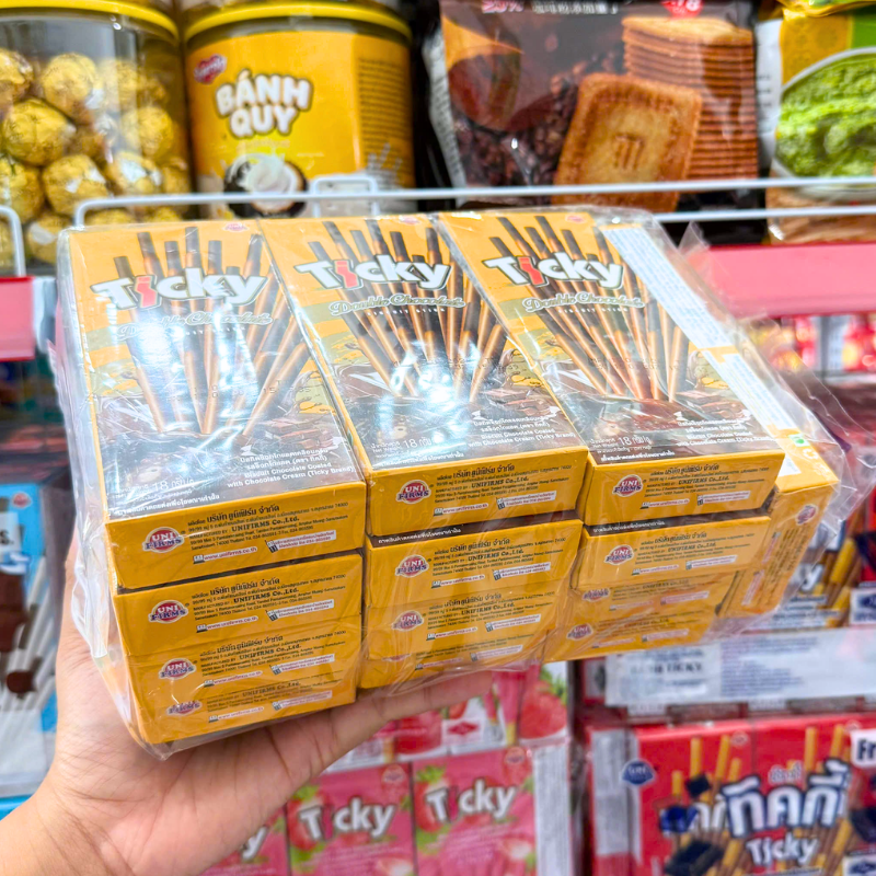 Mặt đáy lốc bánh và thông tin nhận diện từng hộp