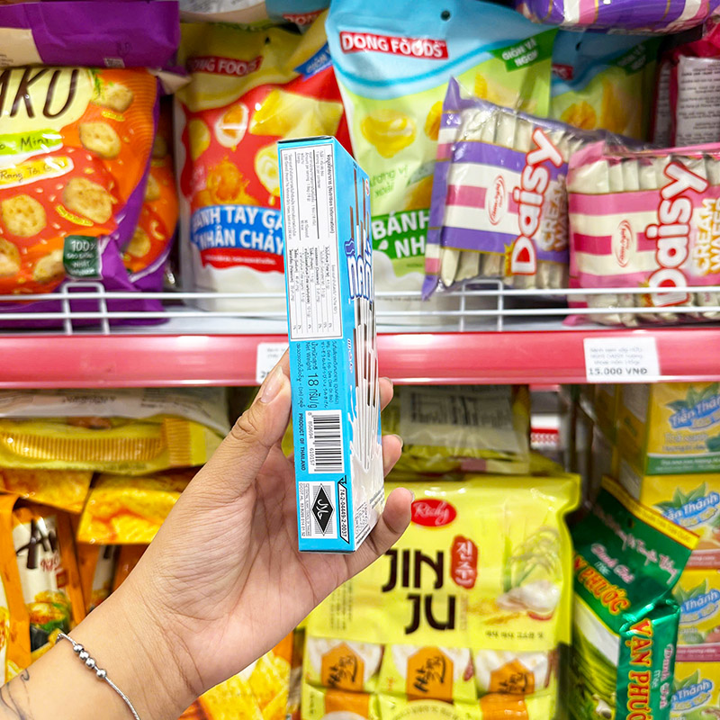Cạnh hộp có thông tin khối lượng tịnh 18 g