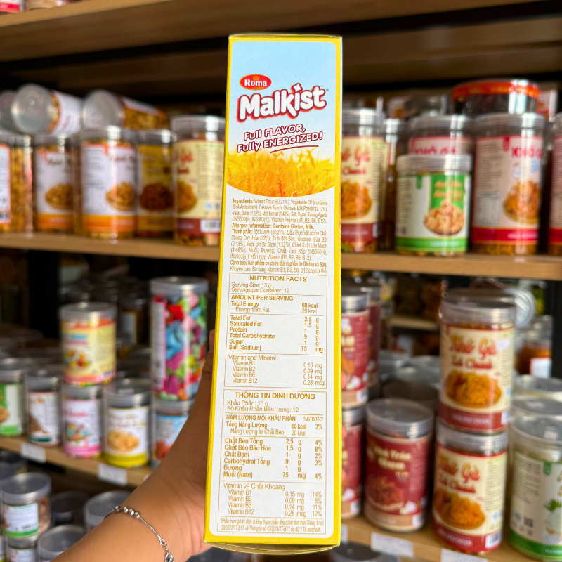 Bánh Quy Giòn Lúa Mạch Phô Mai Roma Malkist Vàng 168g - Hộp 12 Gói