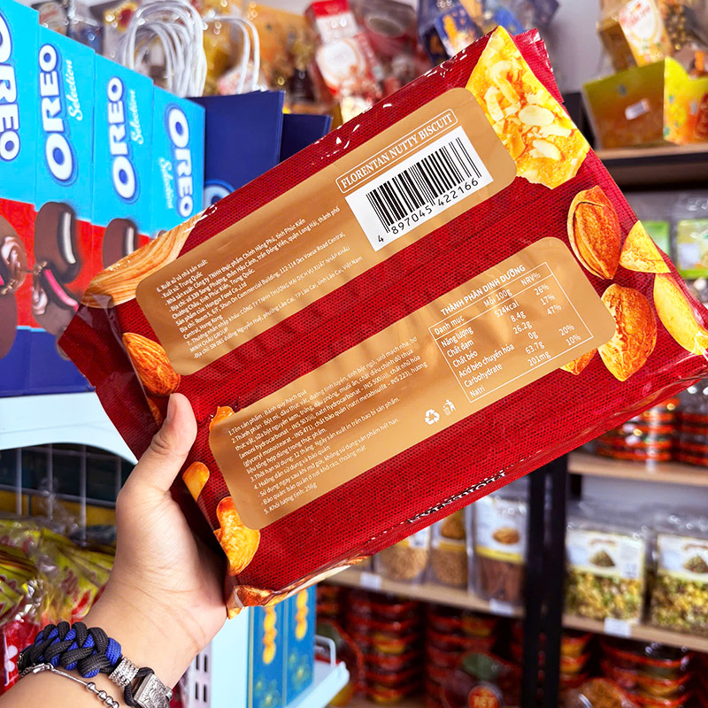 Mặt sau bao bì với phần thông tin sản phẩm và hướng dẫn sử dụng