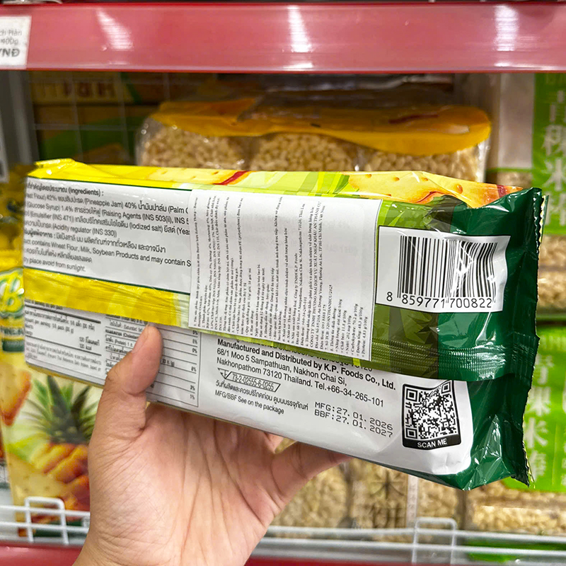Mặt sau gói có bảng thành phần và thông tin sản xuất