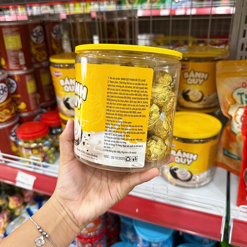 Bánh Quy Nhân Socola Nổ Cắn Bột Nhão Sugarsky 500g Hộp Vàng