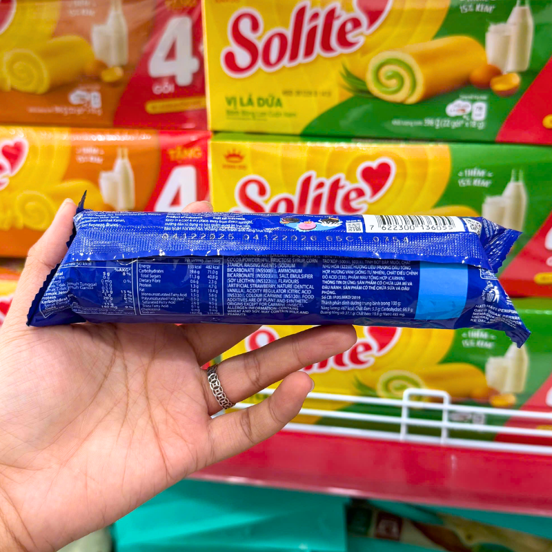 Thông tin thành phần và bảng dinh dưỡng in trên bao bì