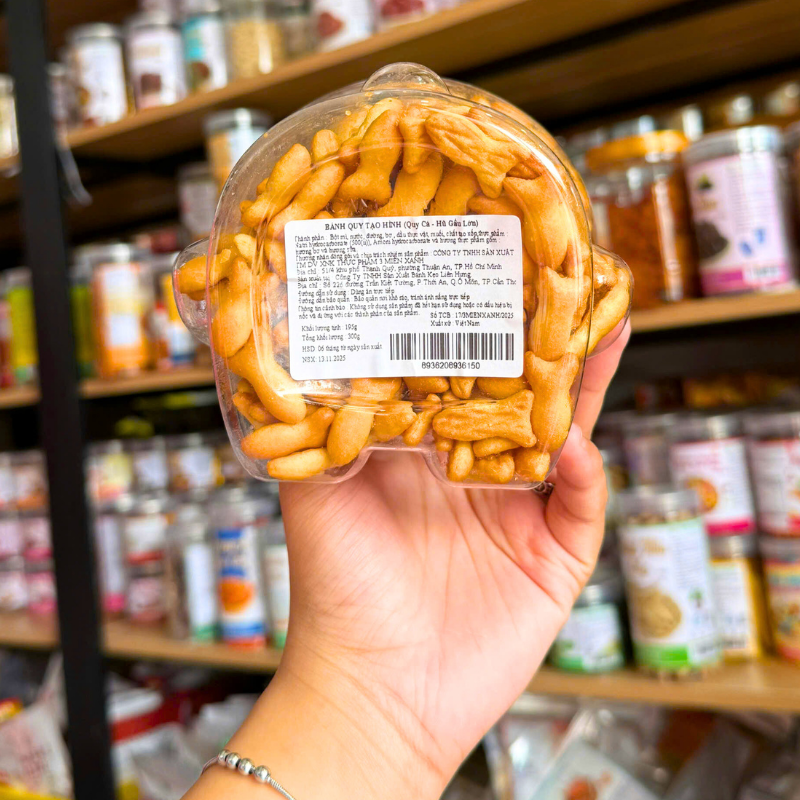 Bánh Quy Tạo Hình Quy Cá 300g Hộp Gấu Lớn