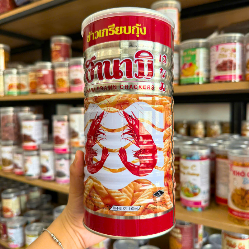 Mặt trước lon với tên sản phẩm và hình minh họa vị tôm