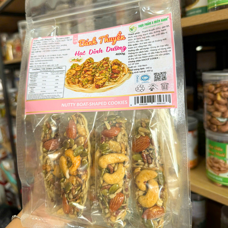 Cận cảnh nhãn sản phẩm và khối lượng 400g