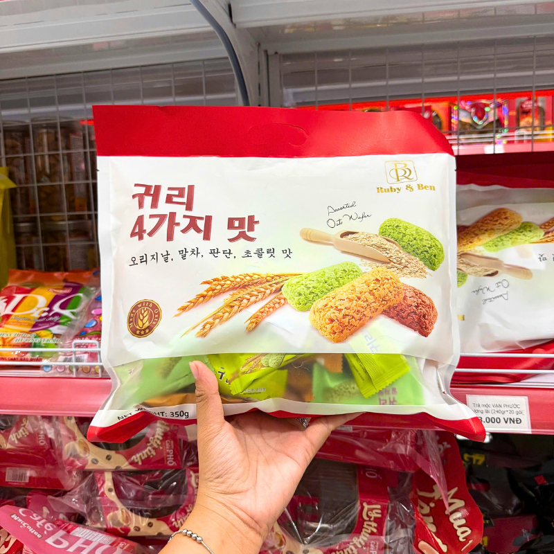 Mặt trước túi bánh với hình minh hoạ 4 hương vị