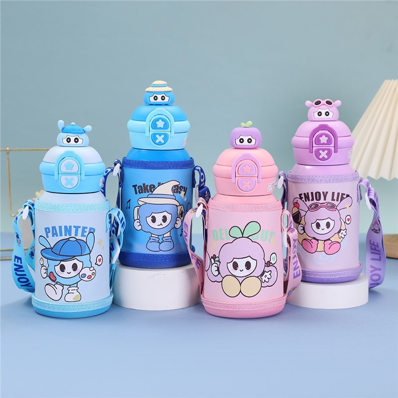 Bình Nước Giữ Nhiệt Cho Bé In Hoạt Hình Có Quai Đeo 450ml