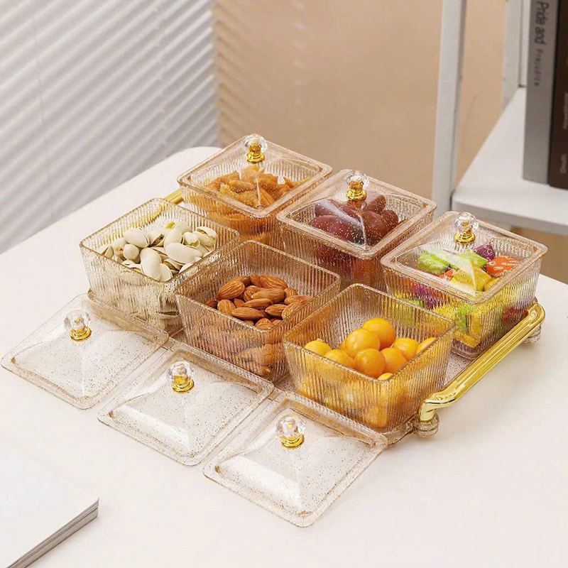 Bộ khay mứt bày bánh kẹo và hạt trên bàn trà