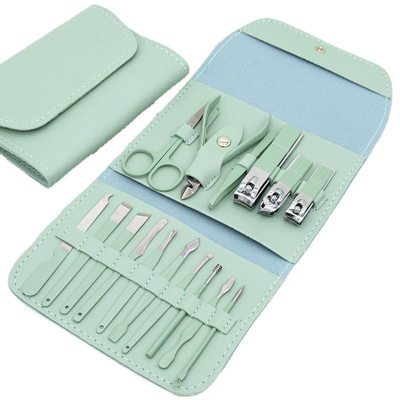 Cận cảnh bộ dụng cụ màu xanh lá kèm bao gập