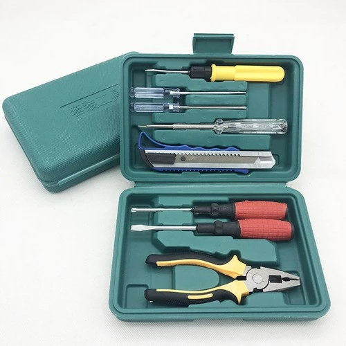 Các món dụng cụ được sắp xếp trong hai ngăn hộp