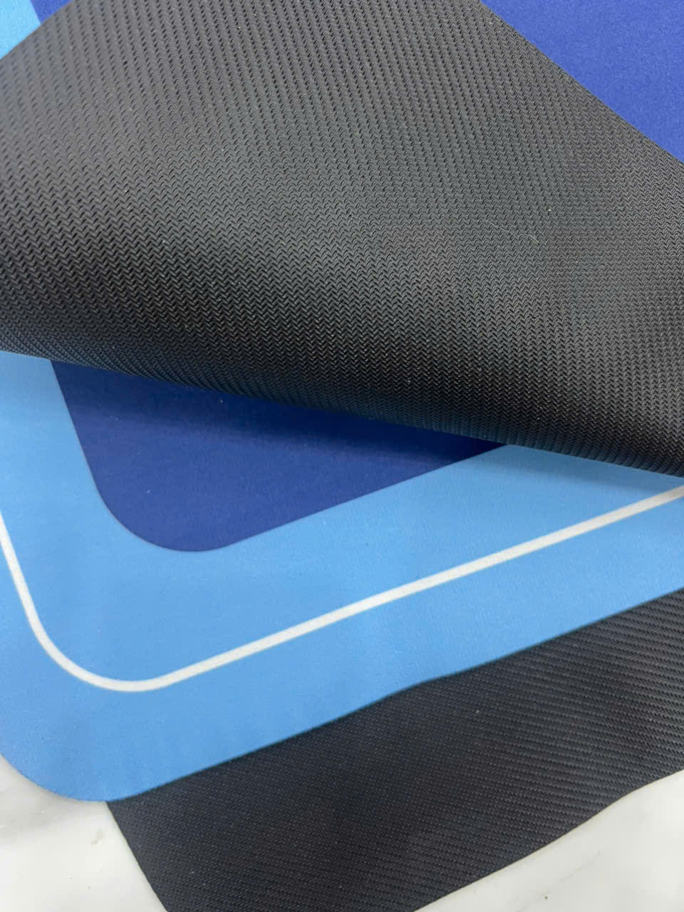 Cận cảnh mặt đáy cao su tạo độ bám sàn