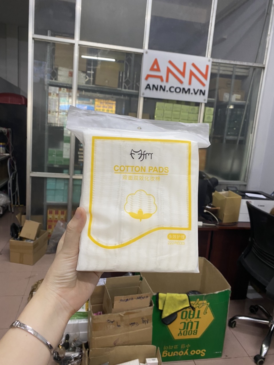 Bông tẩy trang FM Cotton Pads 3 lớp 222 miếng