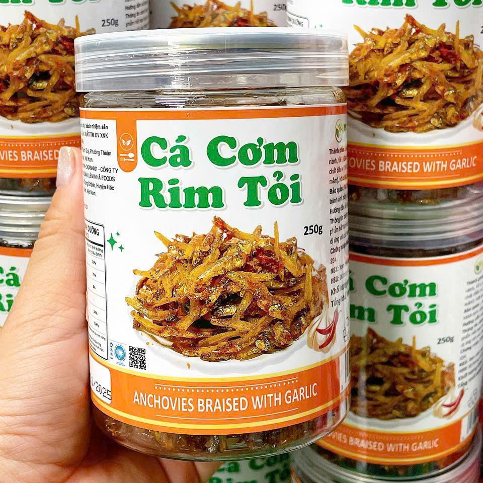 Hũ sản phẩm mặt trước với tên gọi và khối lượng 250g