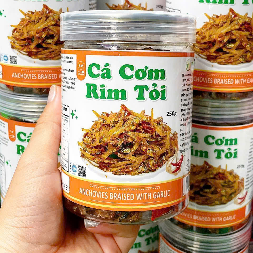 Cá Cơm Rim Tỏi Thơm Ngon 250g Hộp