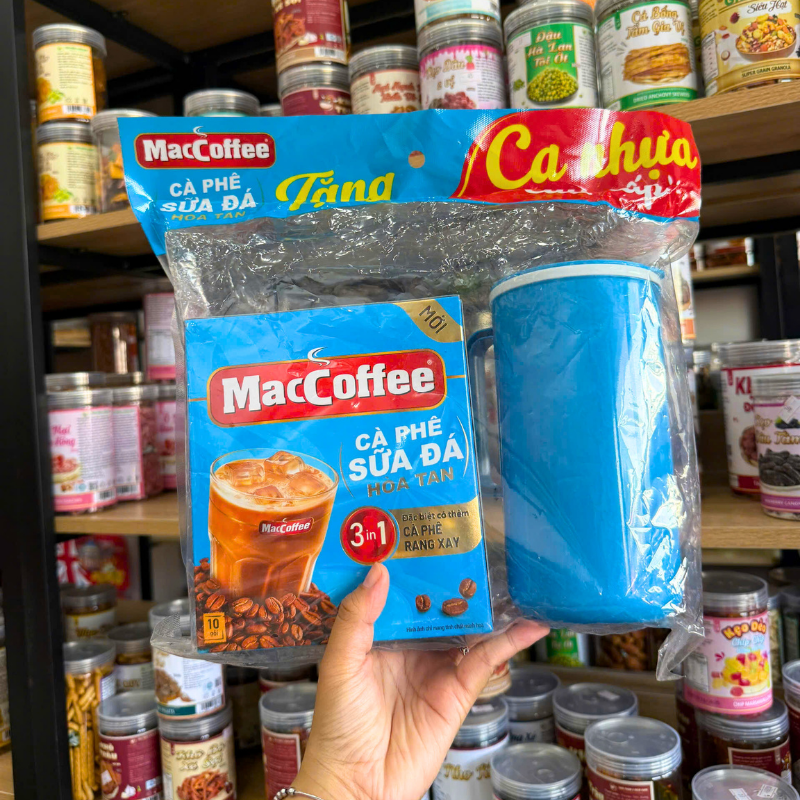 Khám phá Cà Phê Sữa Đá Hòa Tan Maccoffee 3 In 1 Hộp 10 Gói Thơm Ngon - Tặng Ly Nhựa Cao Cấp thuộc nhóm cafe phố
