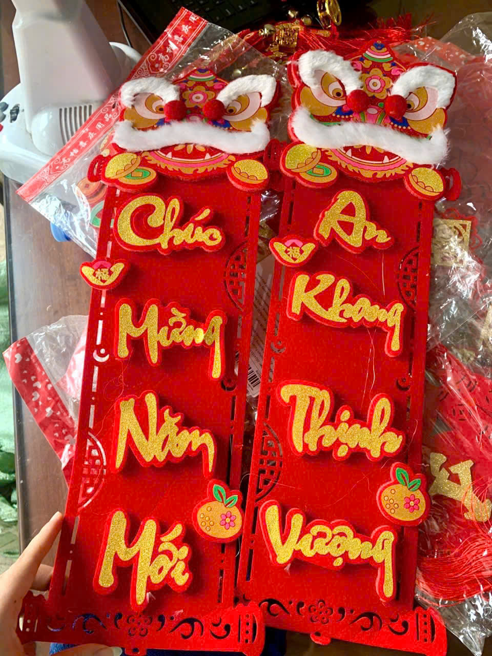 Câu Đối Lân Mặt Lông Trang Trí Tết - 1 Cặp