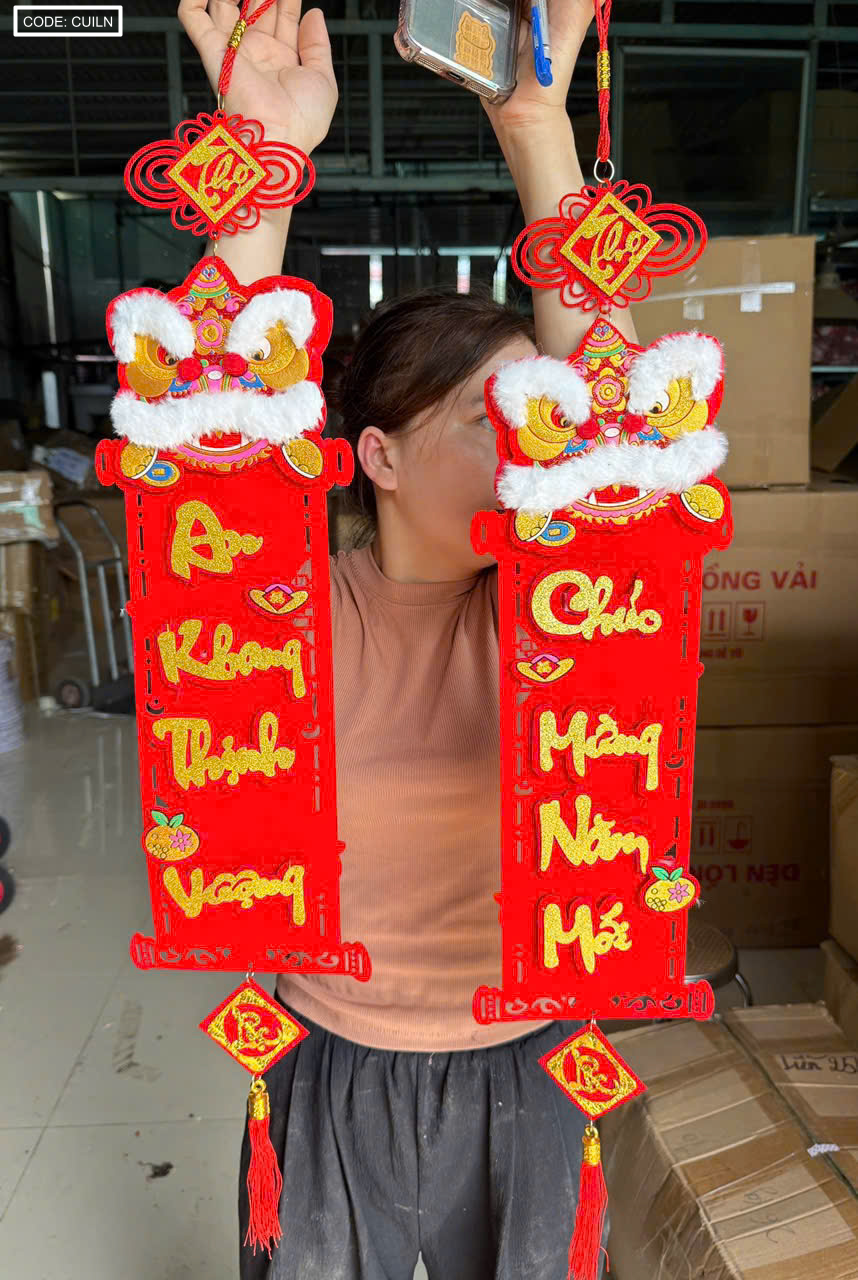 Hình treo thực tế cho bố cục hai bên cân đối